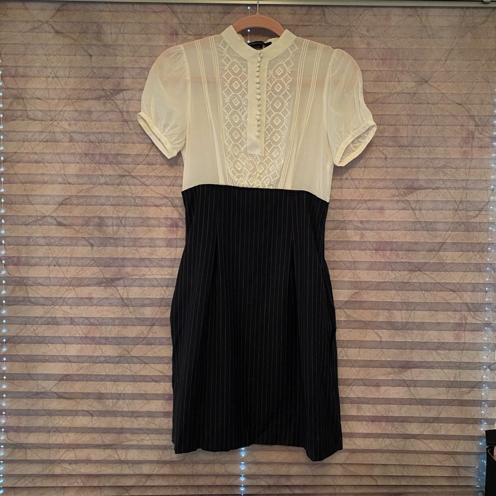 BCBGMAXAZRIA Dress Size 4 Like New